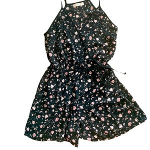 Band of Gypsies Zoe & Rose Romper Size Small